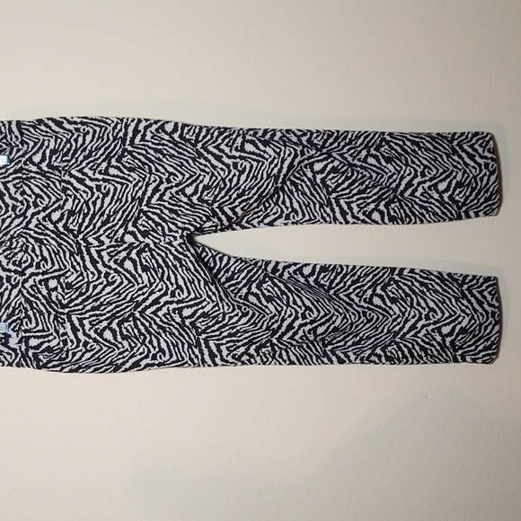 Banana Republic Sloan Zebra design women's pants - Picture 3 of 4
